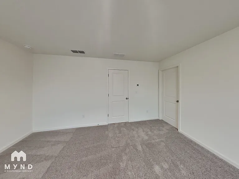 119 Saginaw Ct — Photo 23