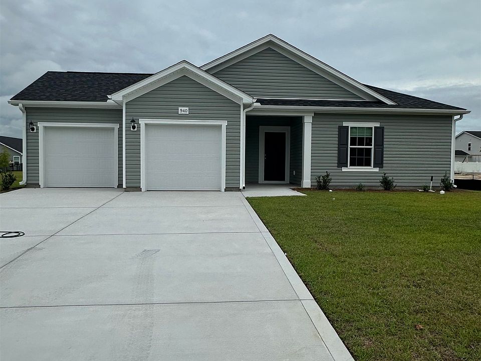 1st image of 916 Caswell Dr.