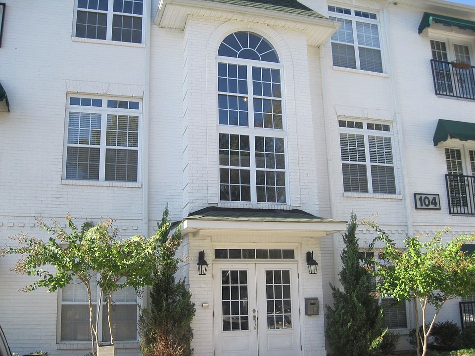 1st image of 104-304 Sunset Cir