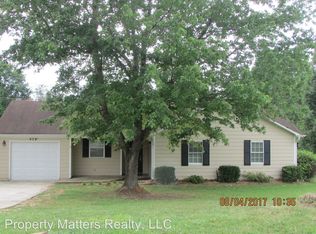 4521 Regal Oaks Rd, Gastonia, NC 28056