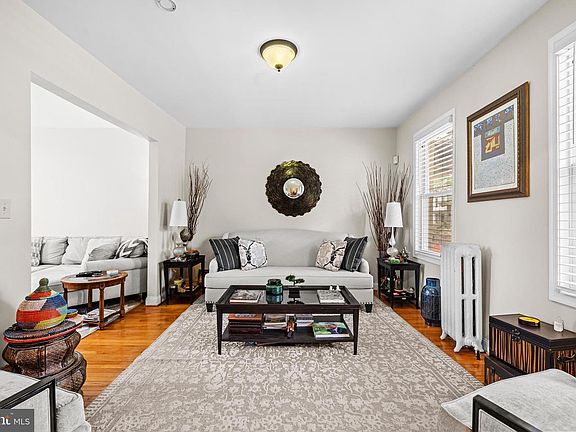 3rd image of 504 Kenyon St NW