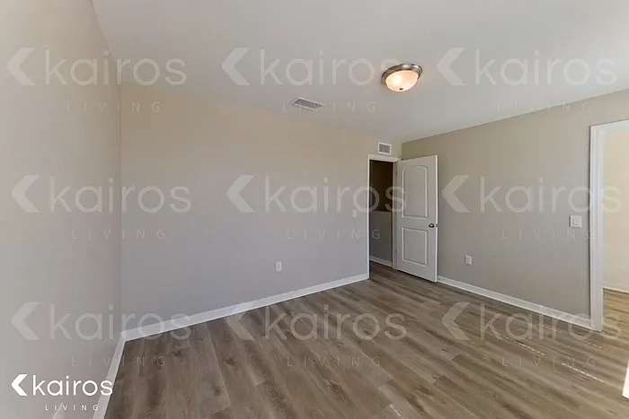 1126 NW 4th Ave — Photo 14