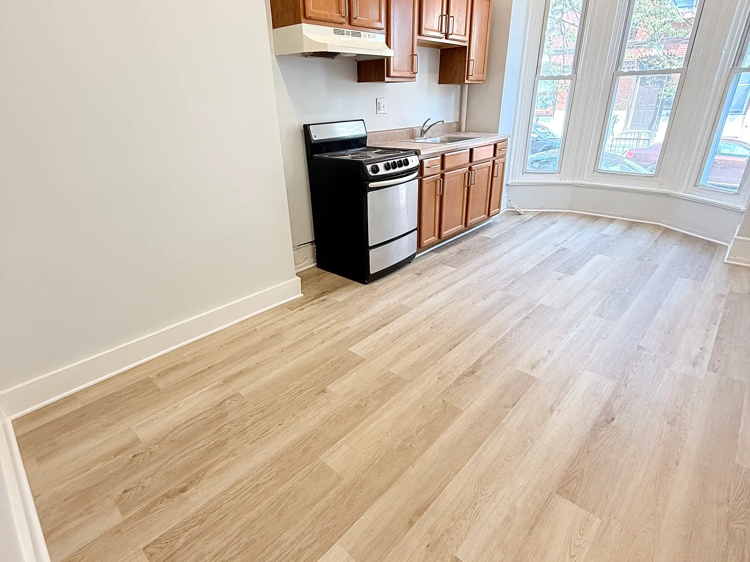 1 bed, 650 sqft, $950 — Photo 2