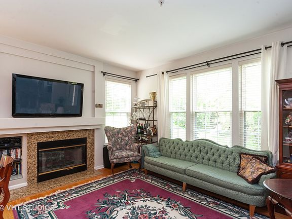 5th image of 2748 N Greenwood Ave