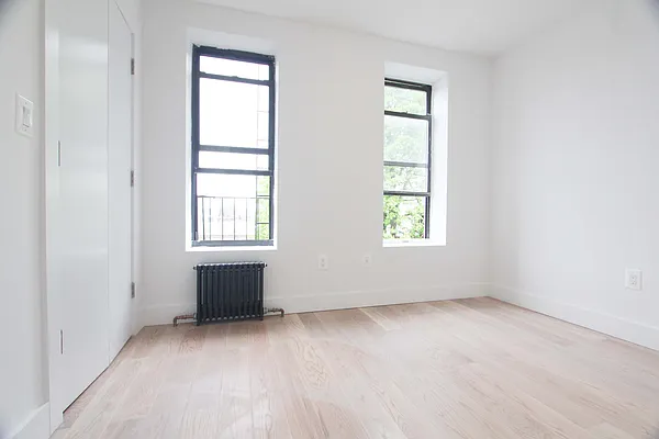 Rented by Nooklyn NYC LLC | media 17