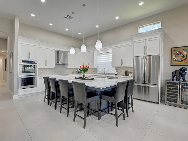 19211 N Creekshore Ct — Photo 1