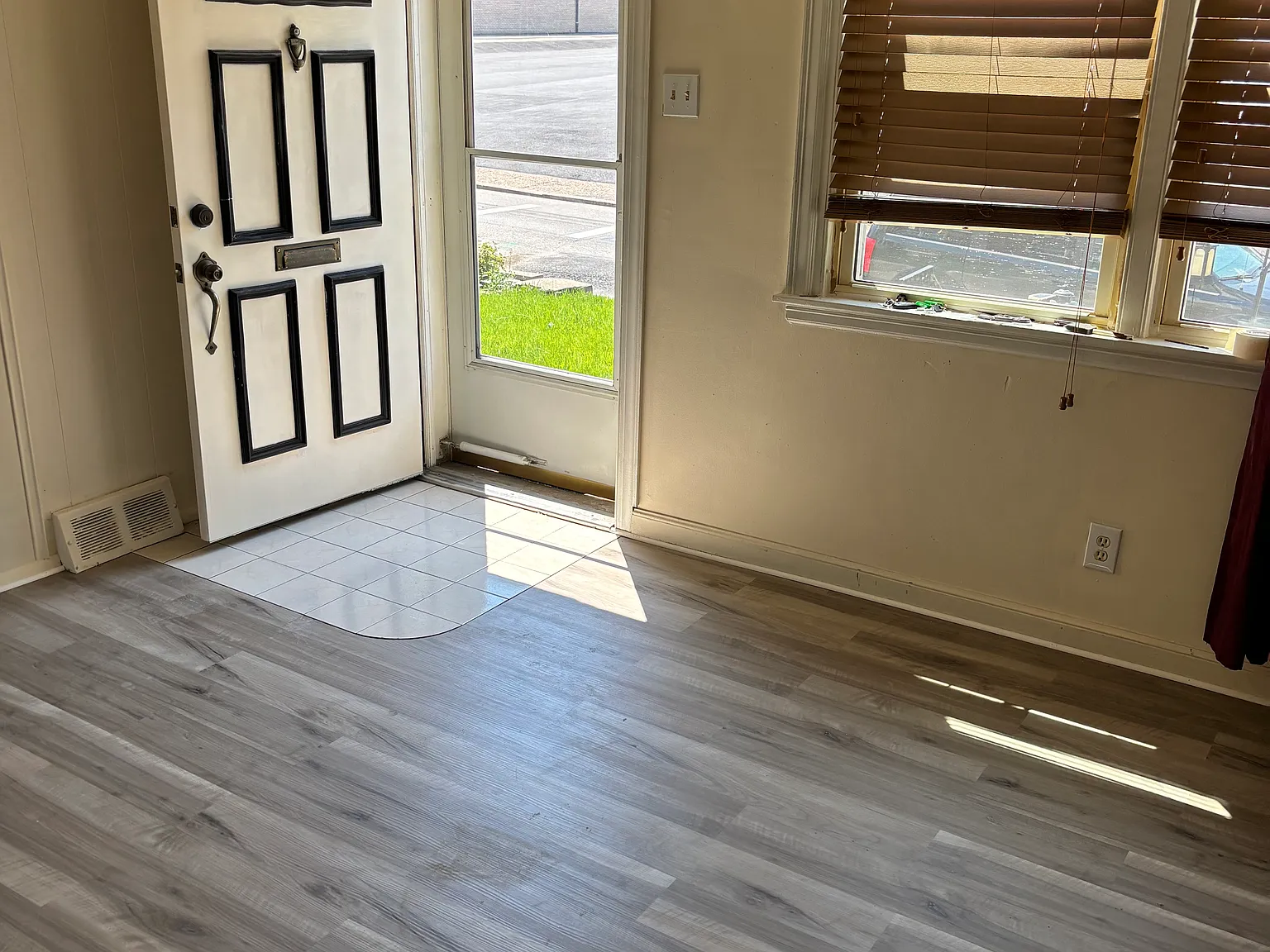 3 bed, 1.5 bath, 1112 sqft, $1,850 — Photo 2