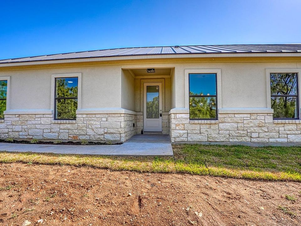 1st image of 3221 Douglas Drive