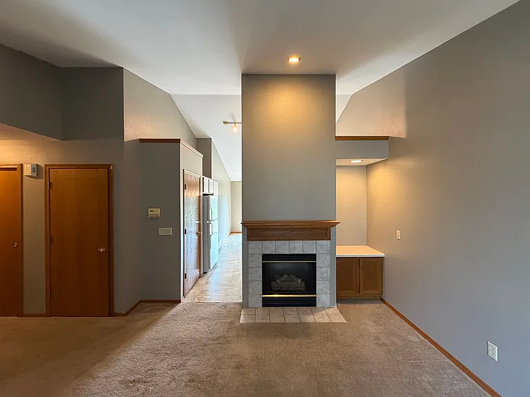 514 Pheasant Dr — Photo 3