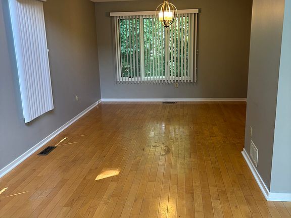 3rd image of 350 Cavan Ln #350