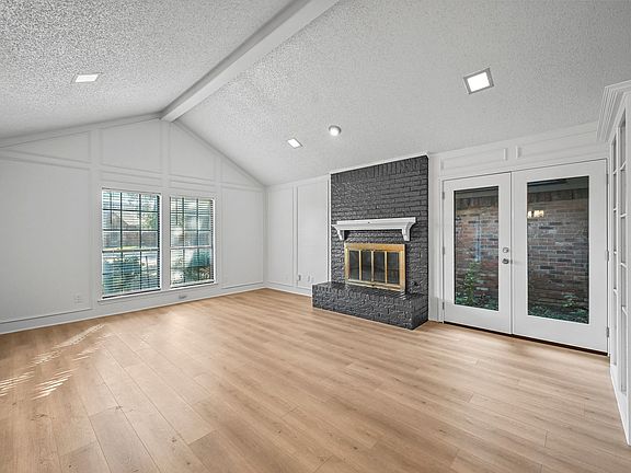3rd image of 4006 Saint Christopher Ln Unit 4006