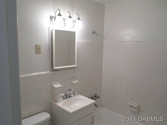 5th image of 389 N Seneca St