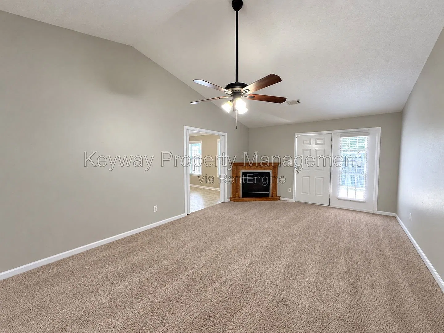 2 bed, 2.0 bath, 1298 sqft, $1,360 — Photo 2