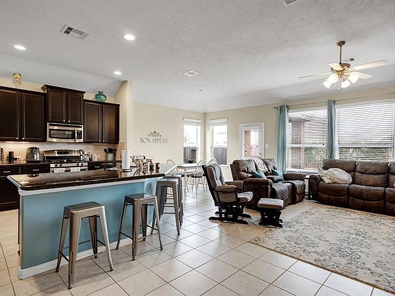 3rd image of 3058 Winterberry Ln