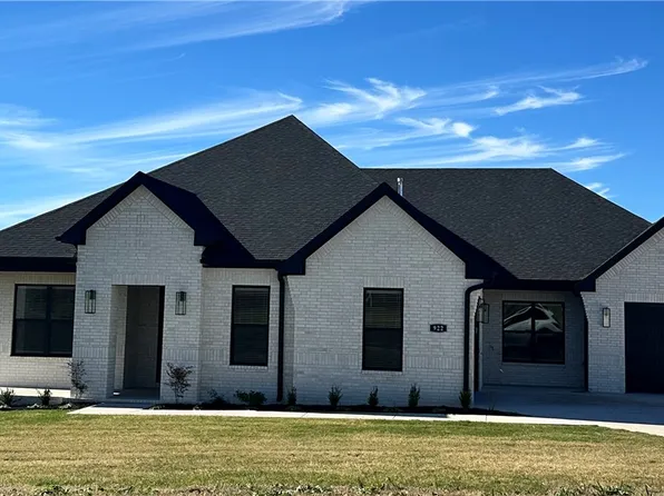 922 Noah St, Fayetteville, AR 72703