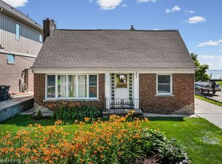 38536 Lakeshore Dr, Harrison Township, MI 48045
