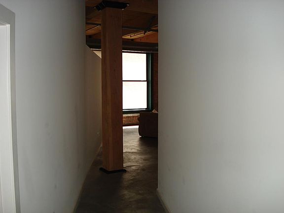 3rd image of 901-907 Washington Ave #504