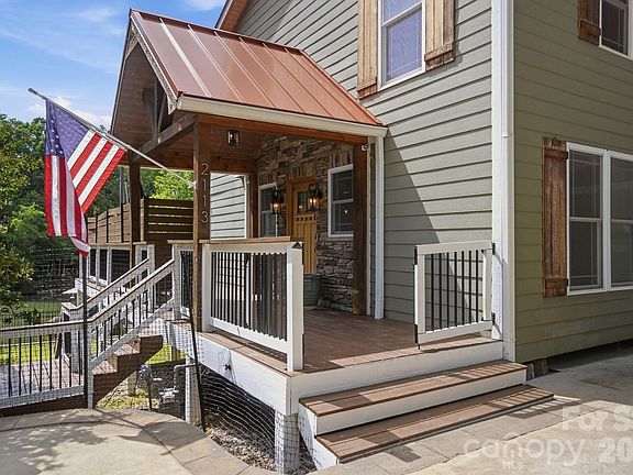 3rd image of 2113 Bon Villa Way
