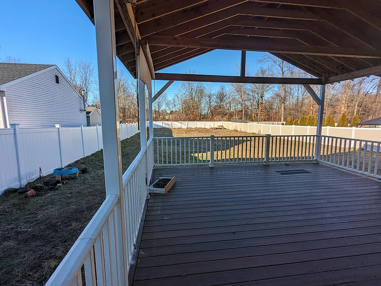 114 Oakdale St — Photo 10