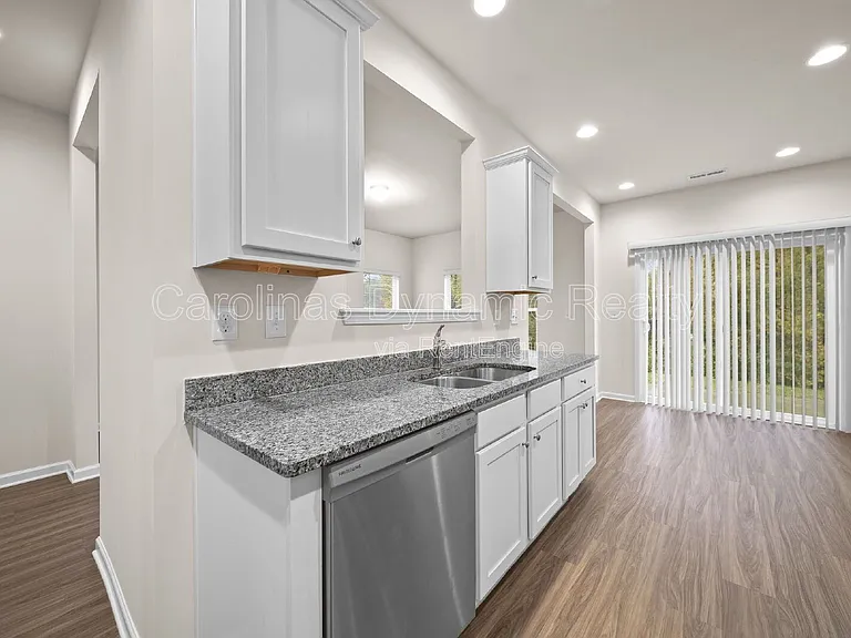 711 Lackey St — Photo 11
