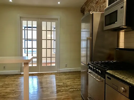 Rented by Oxford Property Group | media 16