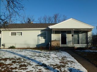 204 4th St, Charlotte, MI 48813