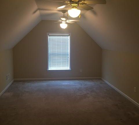 4th image of 2672 White Rose Dr