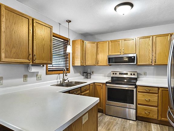 5th image of 533 Lewellen Street