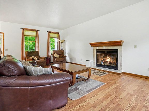 3rd image of 12353 Rodeo Ct