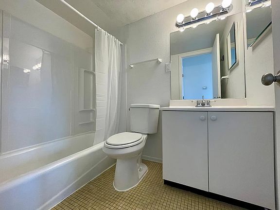 4th image of 8742 Brentshire Walk
