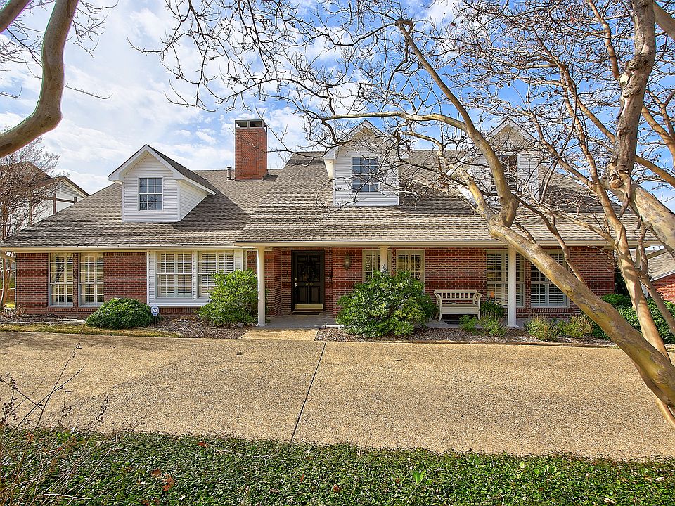 1st image of 1709 Surrey Ct