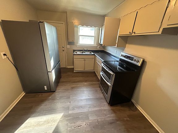 3rd image of 4706 Midland Pike #B