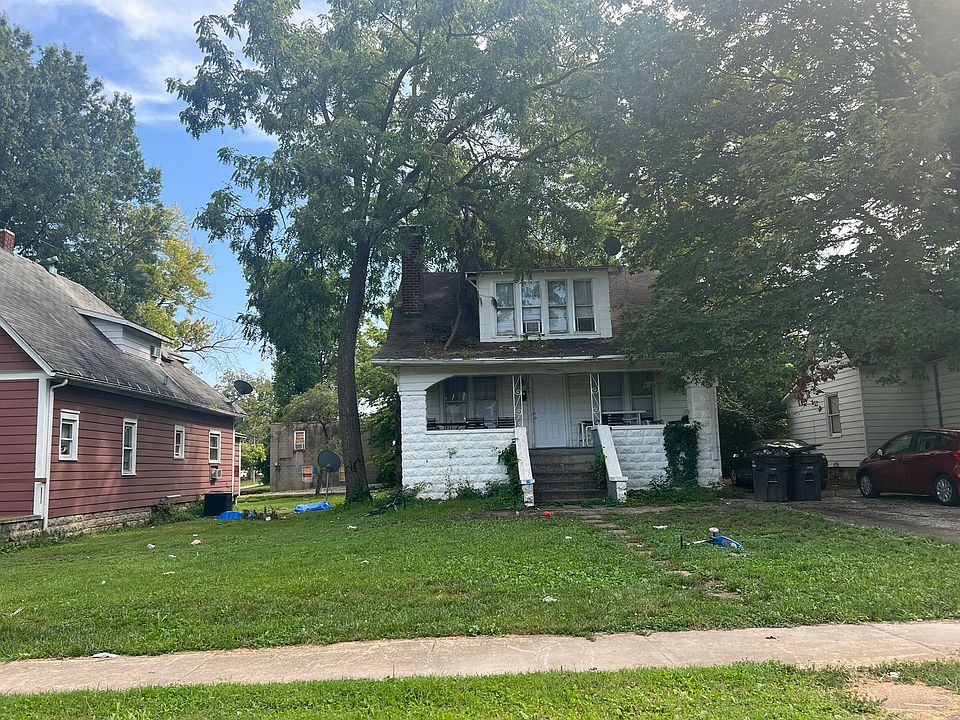 2nd image of 703 W College St