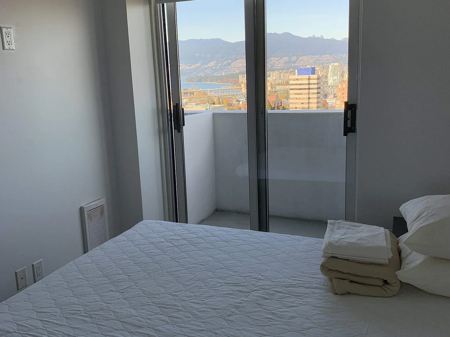APT Living — Photo 4