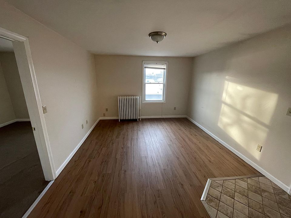 2nd image of 75 Spring St #3