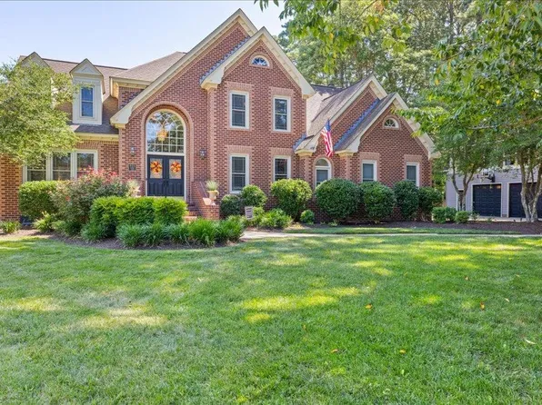 821 Spruce Forest Ct, Chesapeake, VA 23322