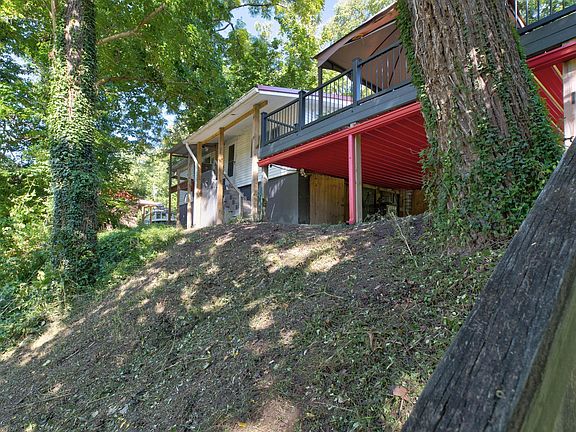 23rd image of 148 Hidden Grove Ln