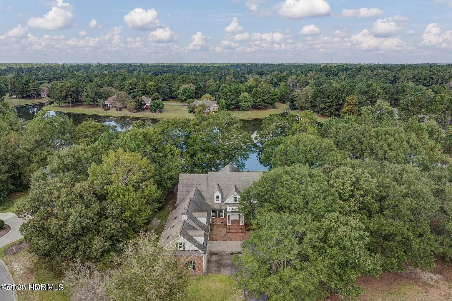 6 bed, 4.5 bath, $3,900 — Photo 3