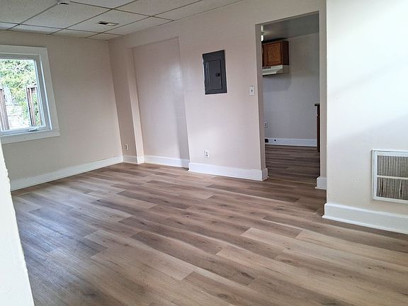 4th image of 180-2 N Pearl St #3