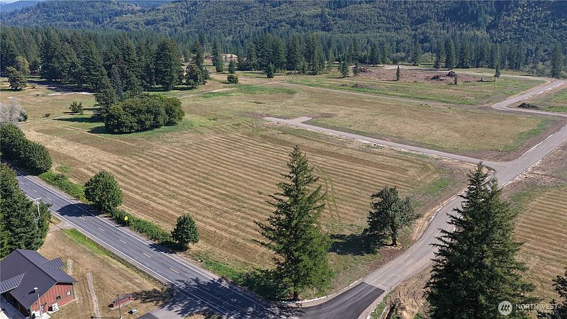 4th image of 151 Sawmill Road