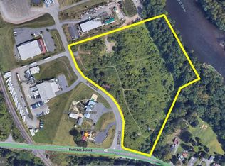 E Point Dr, Birdsboro, PA 19508