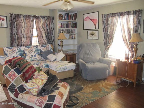 4th image of 828 S Stone Ave