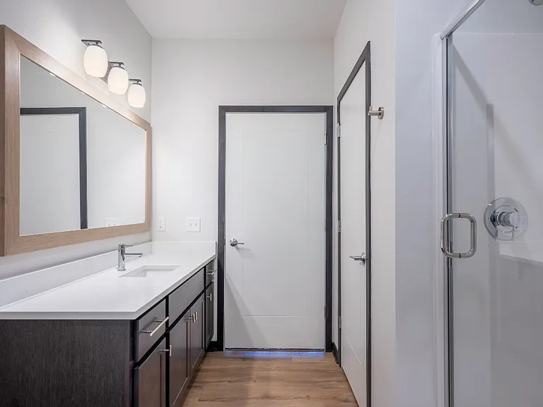 Homestead Luxury Apartments — Photo 30