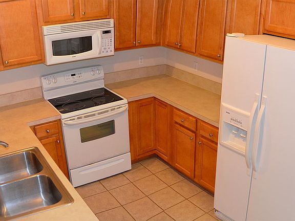 2nd image of 5504 Hampton Oak Pl