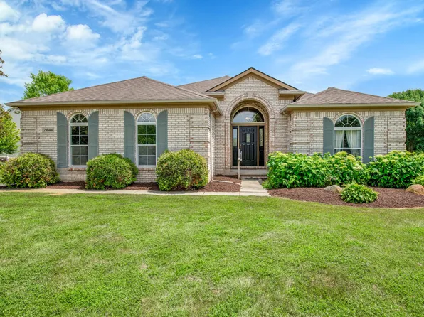 21844 N Lyon Trl, South Lyon, MI 48178