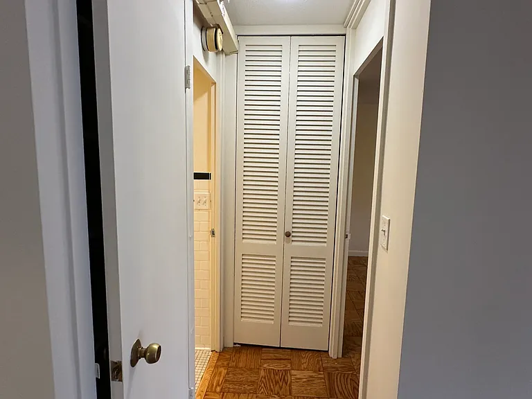 77 Monmouth St #902D — Photo 9