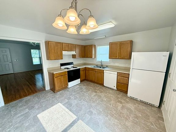 5th image of 701 Meadow St