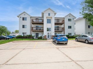 4611 1st Ave SW UNIT 1, Cedar Rapids, IA 52404