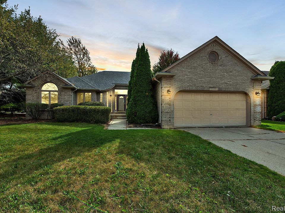 1st image of 15168 Kelly Ct