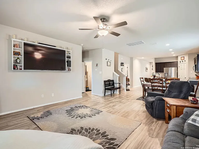 13039 Heathers Sun St — Photo 5